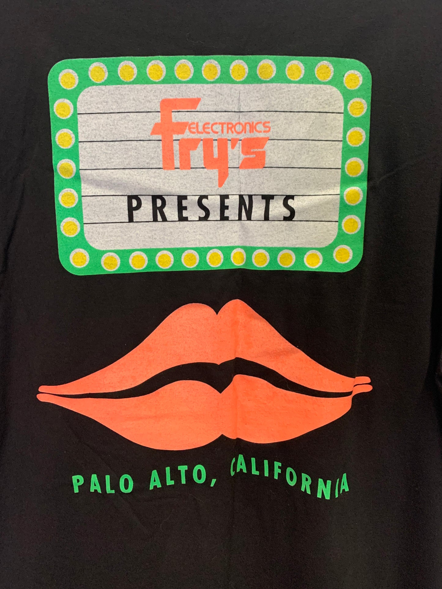 RARE - Vintage 90’s Fry’s Electrics {Palo Alto, CA) Old School Tshirt (Sz XL)