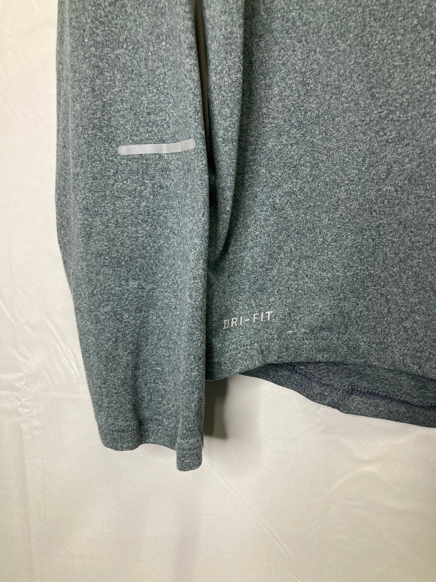 Nike Element Hi-End Running Dri-Fit 1/4 Zip Pullover (Sz Small)