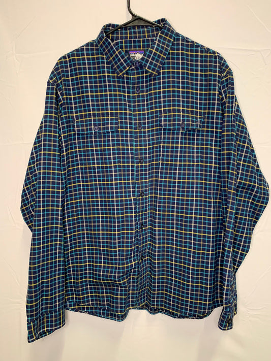 Vintage Patagonia Men’s Organic Cotton Long Sleeve Button Down (Sz Large)