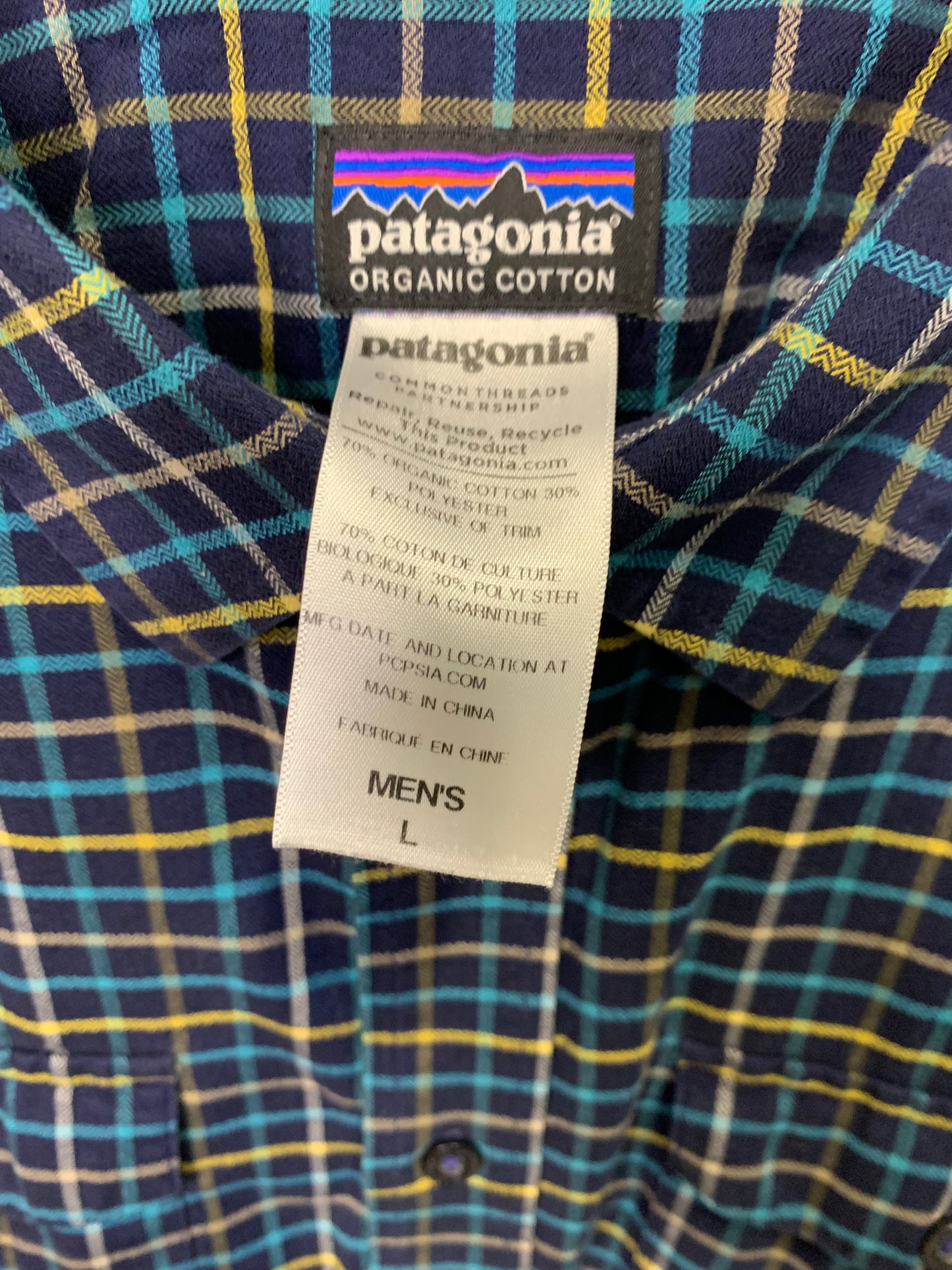 Vintage Patagonia Men’s Organic Cotton Long Sleeve Button Down (Sz Large)