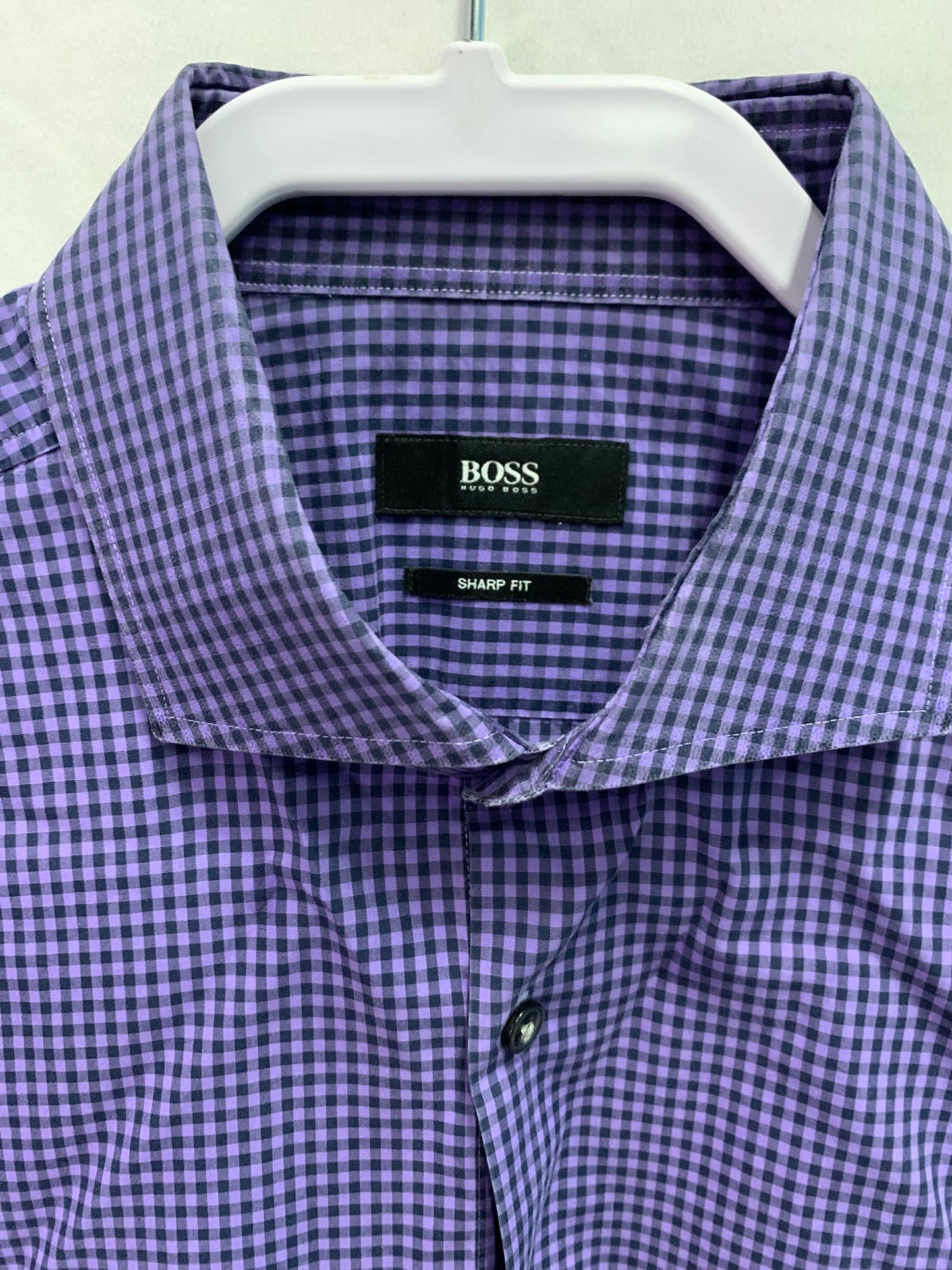 Hugo Boss Sharp Fit Men’s Designer Button Down Dress Shirt (Sz 16.5-32/33)