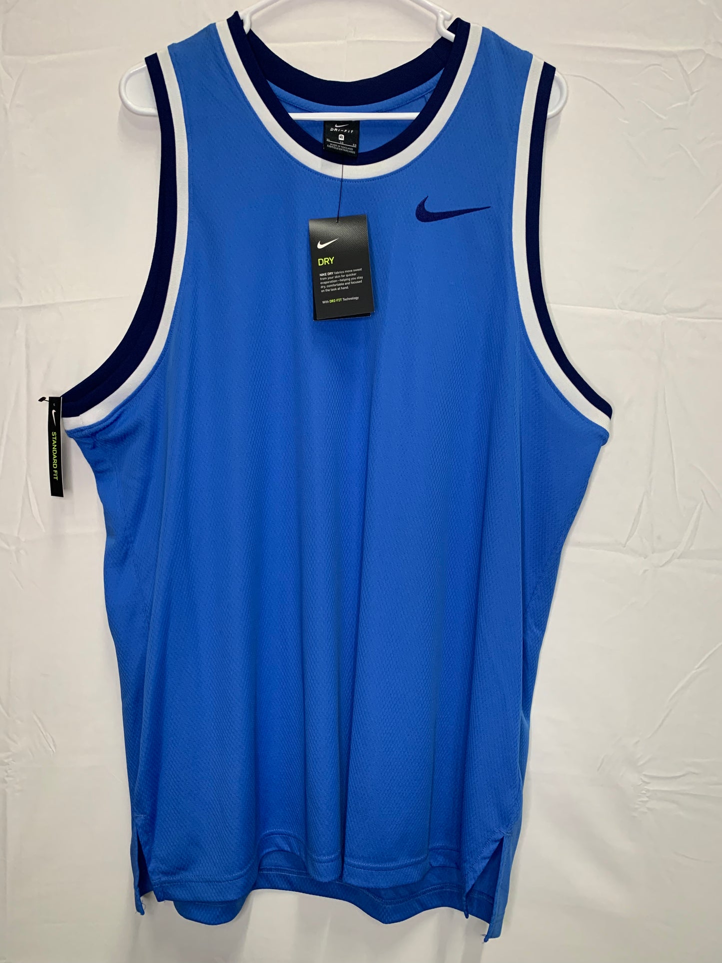 NWT - Nike Standard Fit / Dri-Fit Discontinued Basketball Performance Jersey (Sz XL)