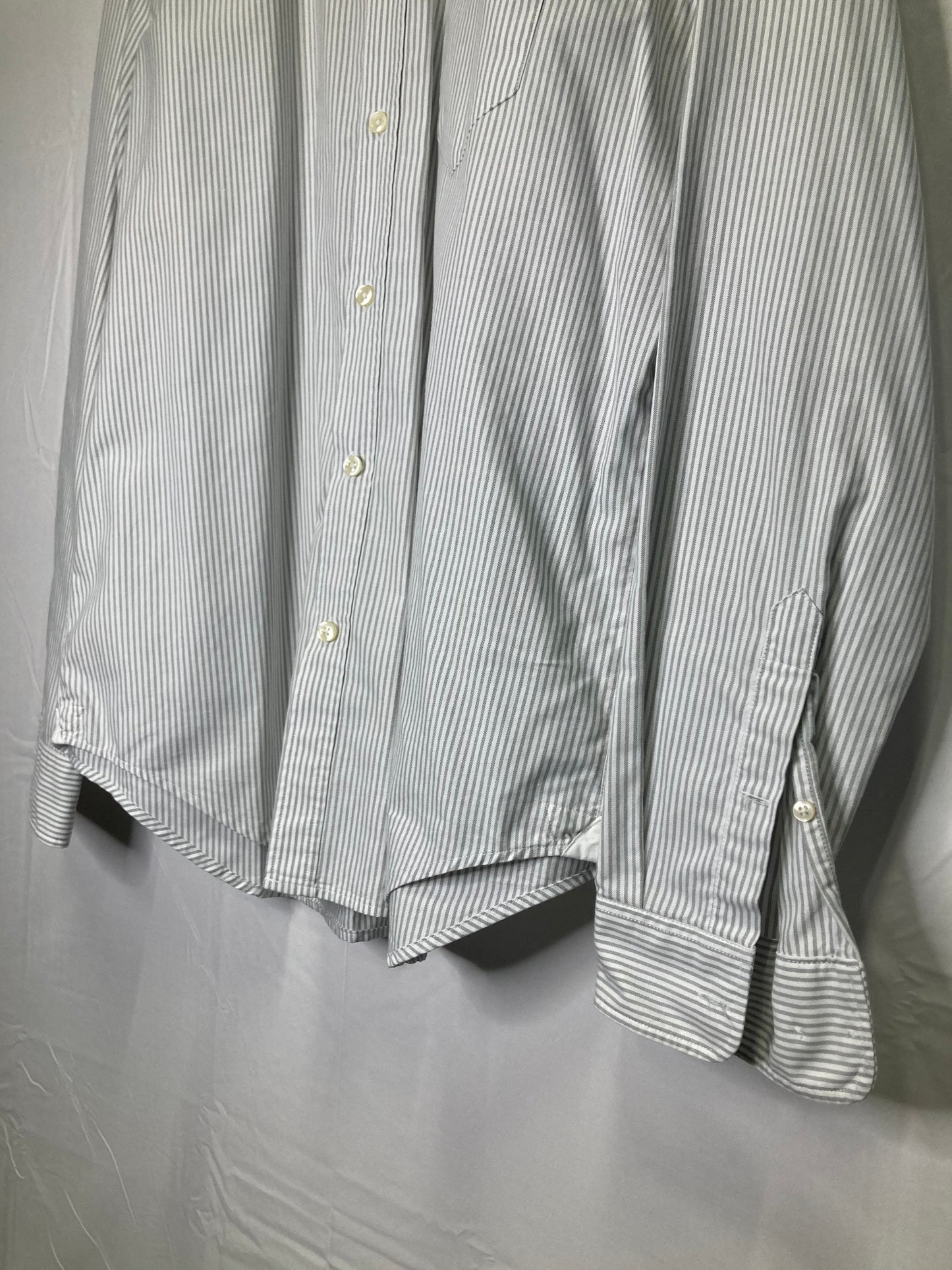 Lacoste Classic Fit Designer Button Down Work/ Dress shirt (Sz L/XL)