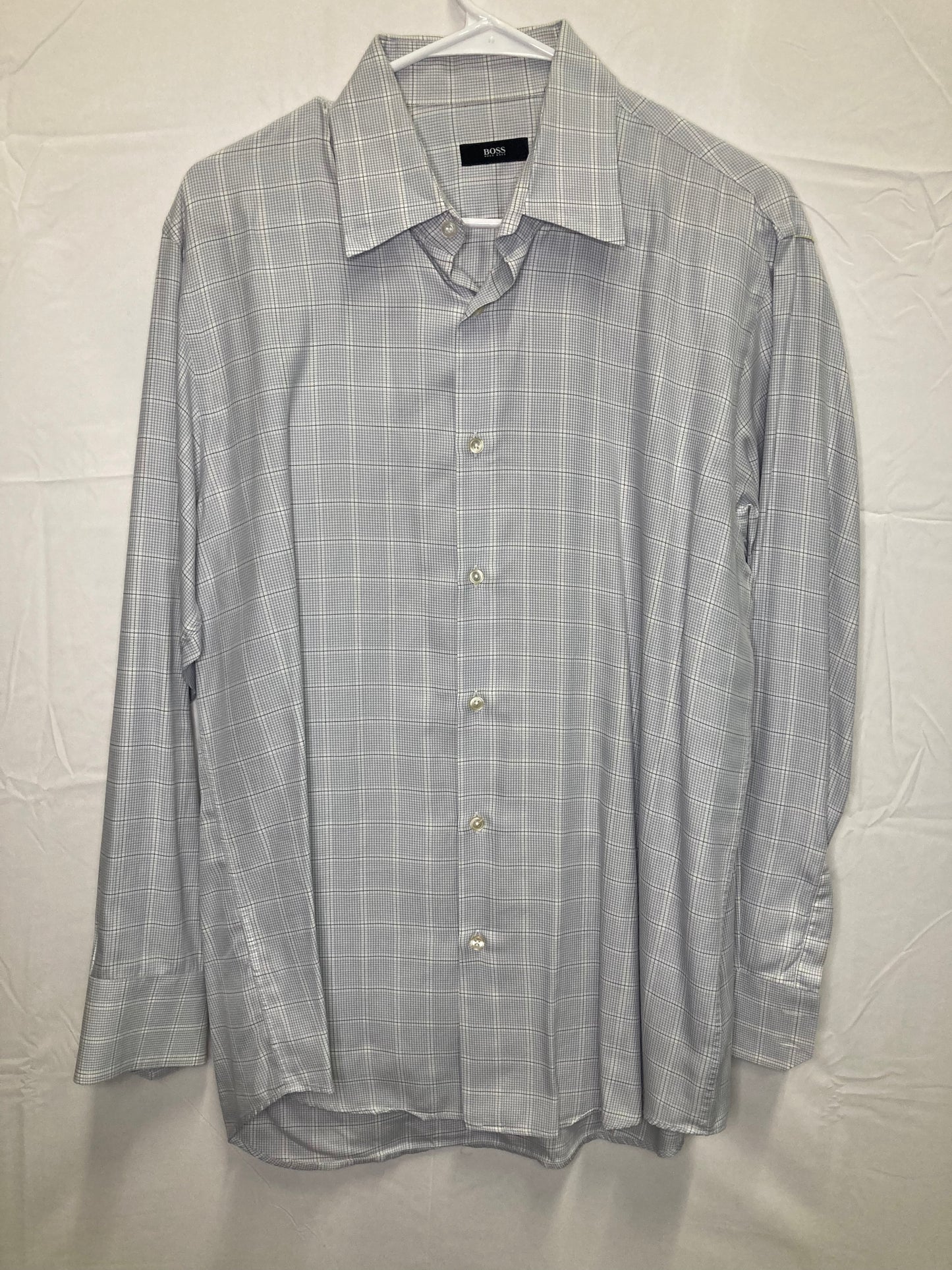 Hugo Boss Classic Fit Designer Button Down Dress Shirt (Sz 16.5-32/33)