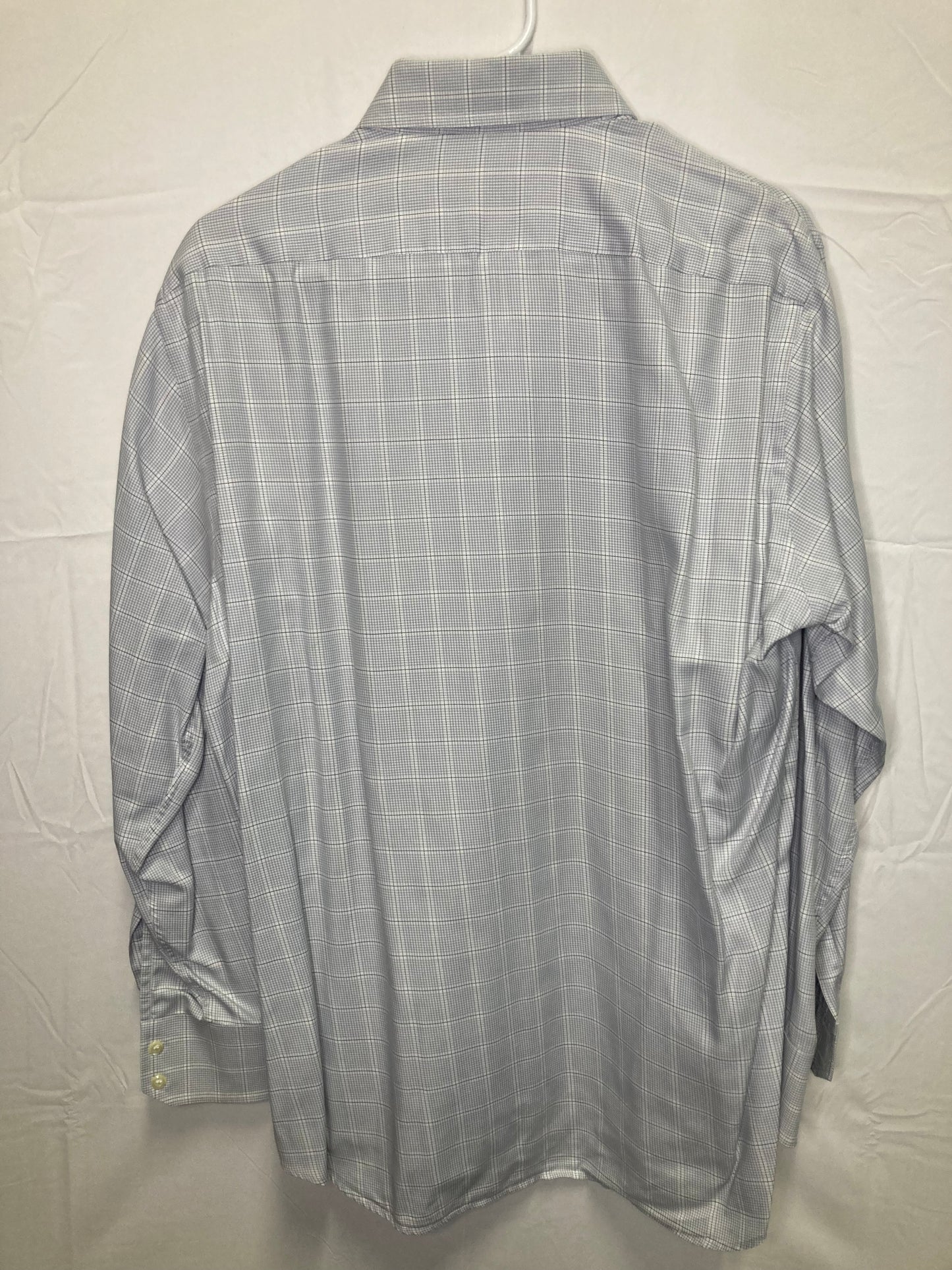 Hugo Boss Classic Fit Designer Button Down Dress Shirt (Sz 16.5-32/33)