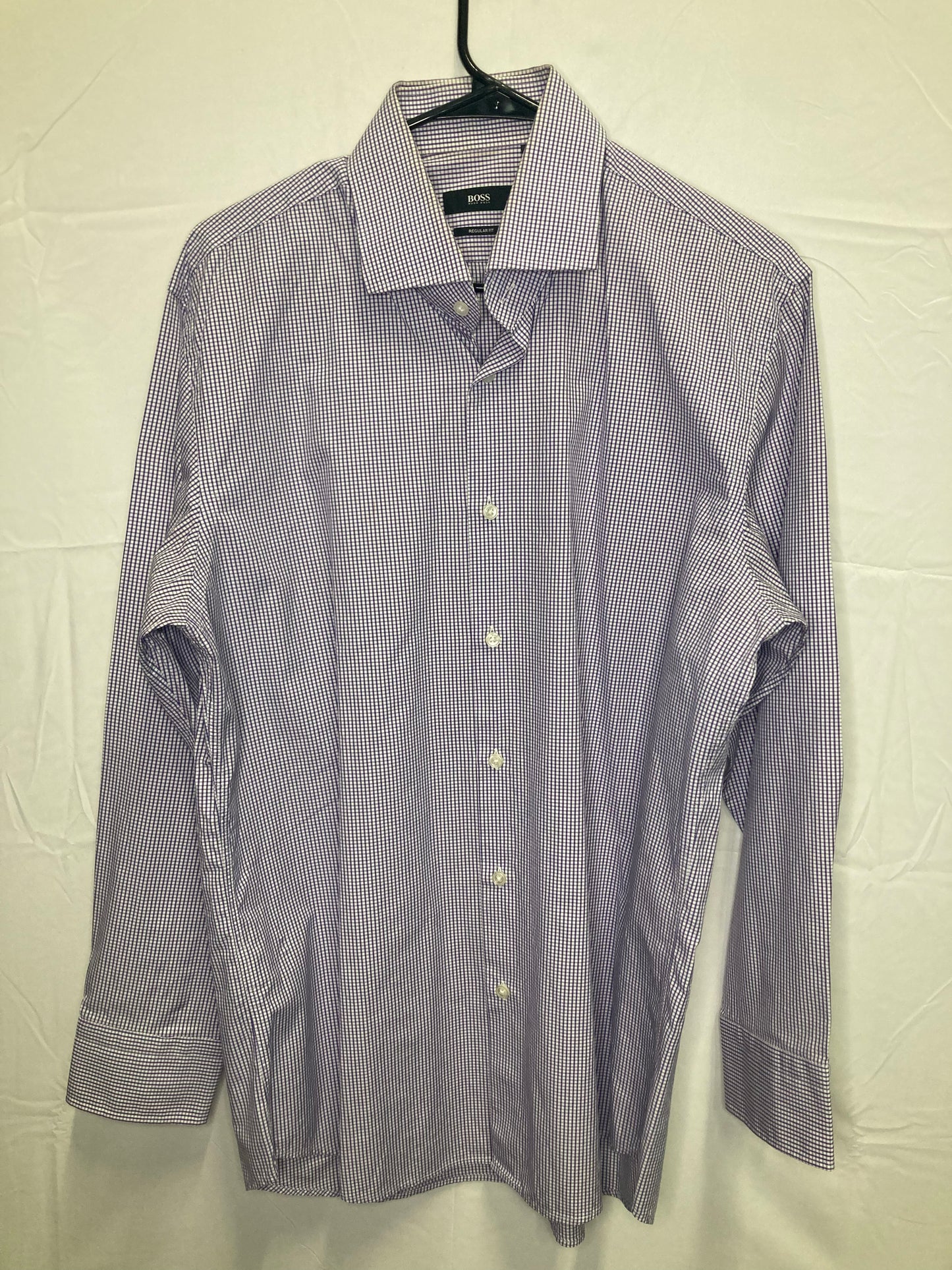 Designer Hugo Boss Button Down Regular Fit Dress Shirt (Sz 16-33/33) ***Neck Line***