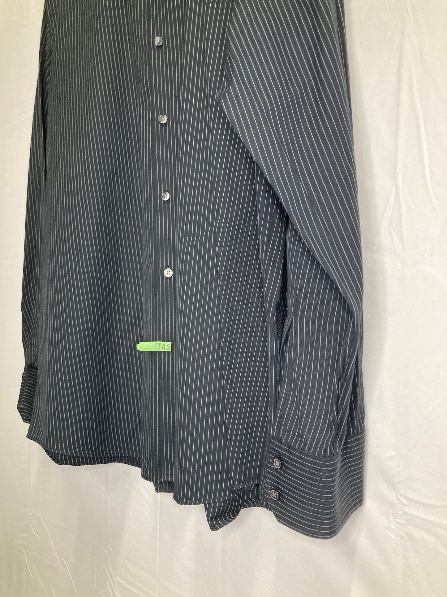 Hugo Boss Designer Mens Button Down Dress Shirt (Sz 17.5-34/35)