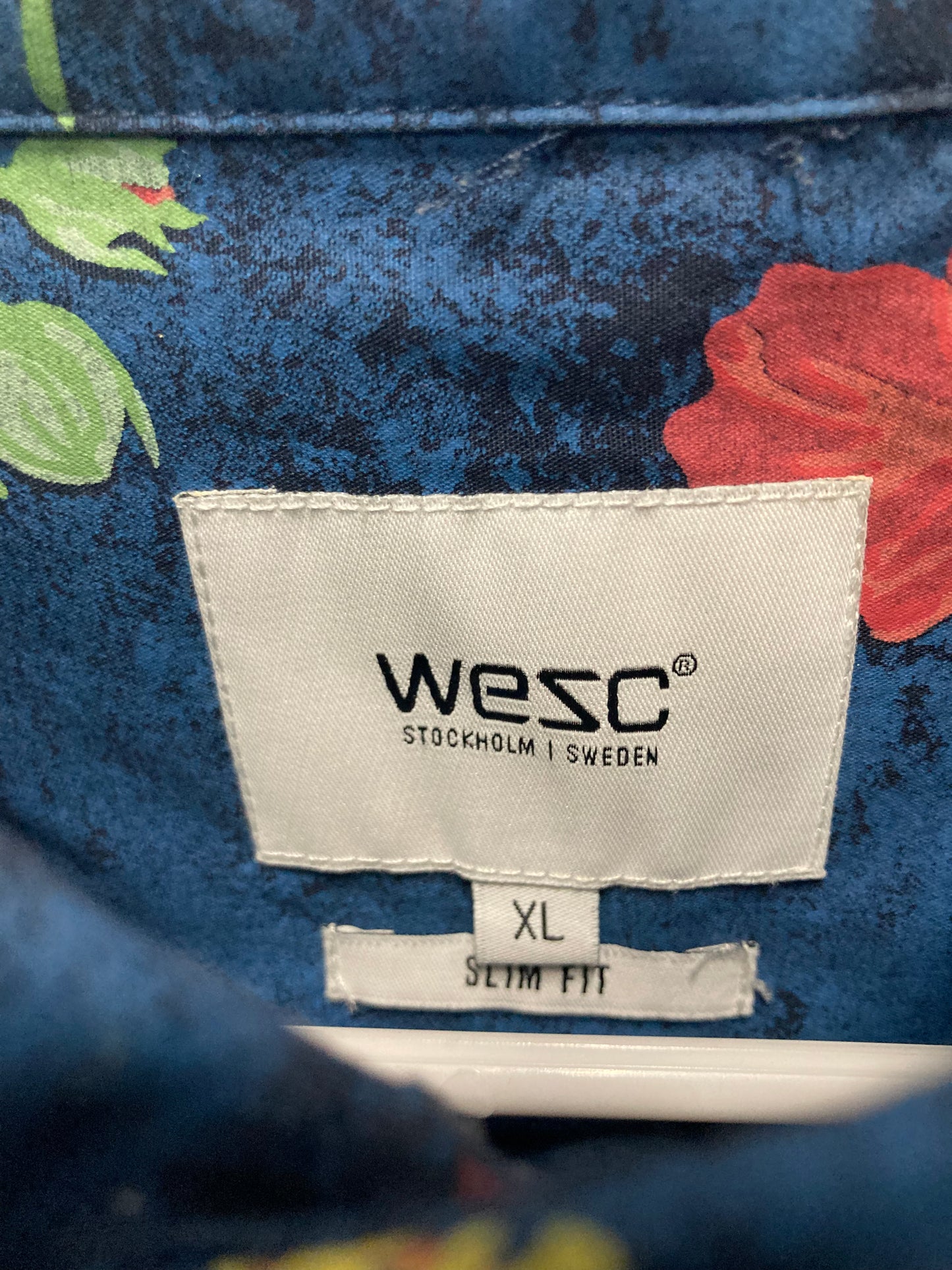 Rare WeSC Botton Down Floral Hawaiian Dress Shirt (Sz XL) Slim Fit